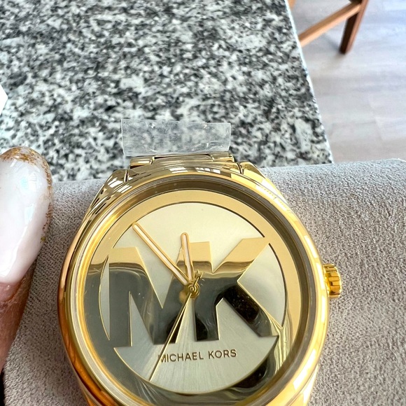 NWT Michael Kors gold watch (no longer available in stores) - Picture 8 of 10
